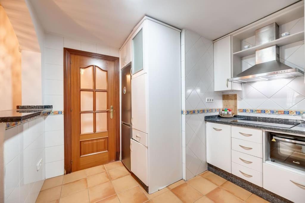 Encantador Apartamento Cerca Del Mar Málaga Exterior foto